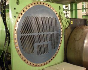 Теплообменник отремонтирован и защищен с помощью Belzona 1321 (Ceramic S-Metal)