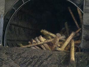 Сильный абразивный износ защитных пластин окорочного барабана