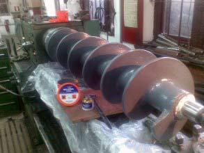 На шнековый транспортер нанесены два слоя Belzona 1392 (Ceramic HT2)