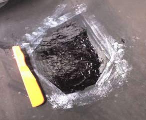 Конвейерная лента отремонтирована с помощью Belzona 2311 (SR Elastomer) и армирующей ленты
