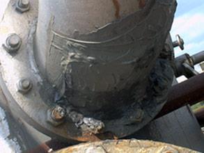 Повреждения закрыты пластинами, приклеенными с помощью Belzona 4301 (Magma CR1 Hi-Build)